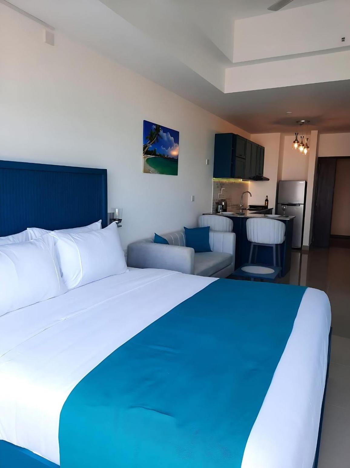 Negombo Ocean Breeze - Bliss On The Beach Luxury Apartments By Serendib Vacation Ngoại thất bức ảnh