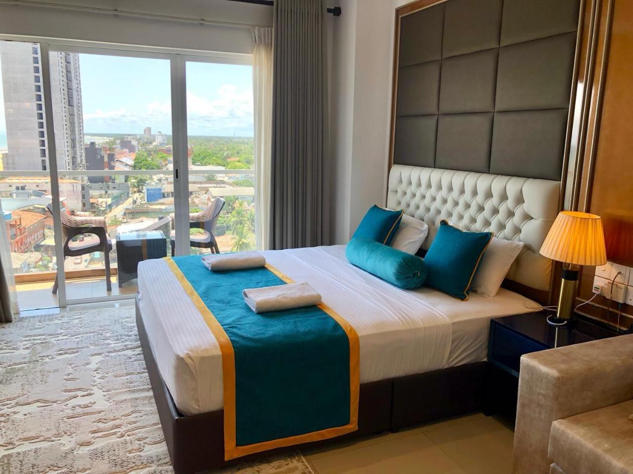 Negombo Ocean Breeze - Bliss On The Beach Luxury Apartments By Serendib Vacation Ngoại thất bức ảnh